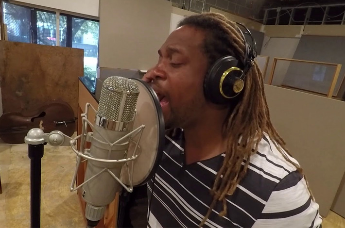 Kenny Watson performs “I See Wings”
